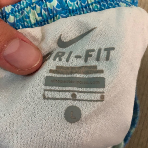 Girls size L Nike shorts - Picture 2 of 3